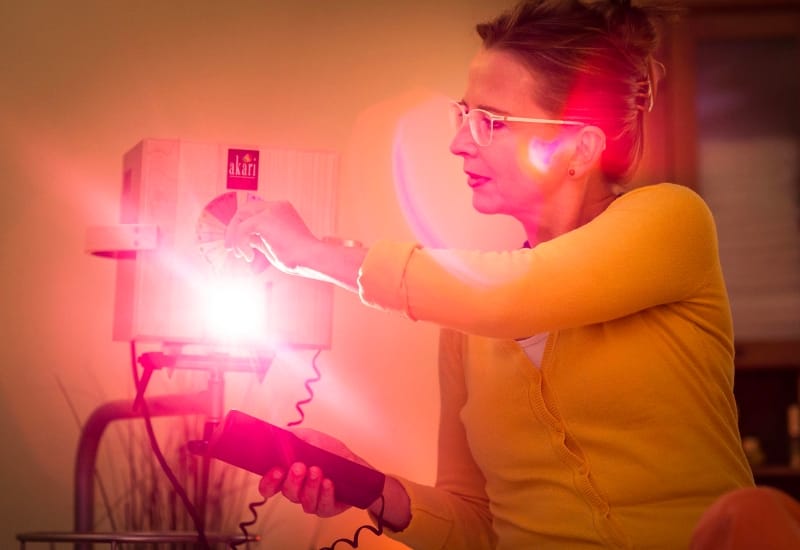 farblichttherapie simone schicht akari 2 Naturkosmetik kaufen, Behandlungen buchen Mit Farblicht und Farbklang in Balance