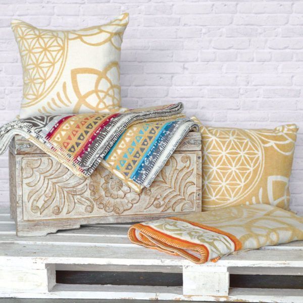 Flauschige Plaid Decke "Blume des Lebens" Spirit of OM 1